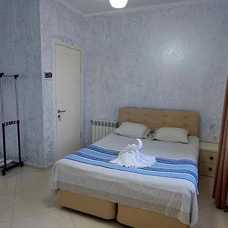 Hotel Ergo Batumi Esterno foto