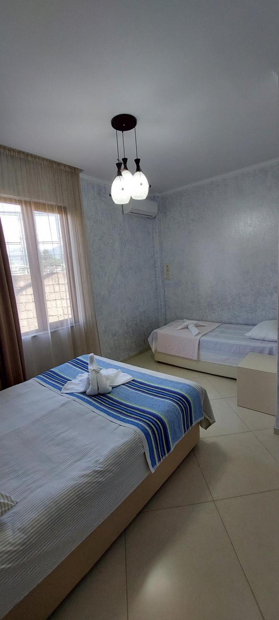 Hotel Ergo Batumi Esterno foto