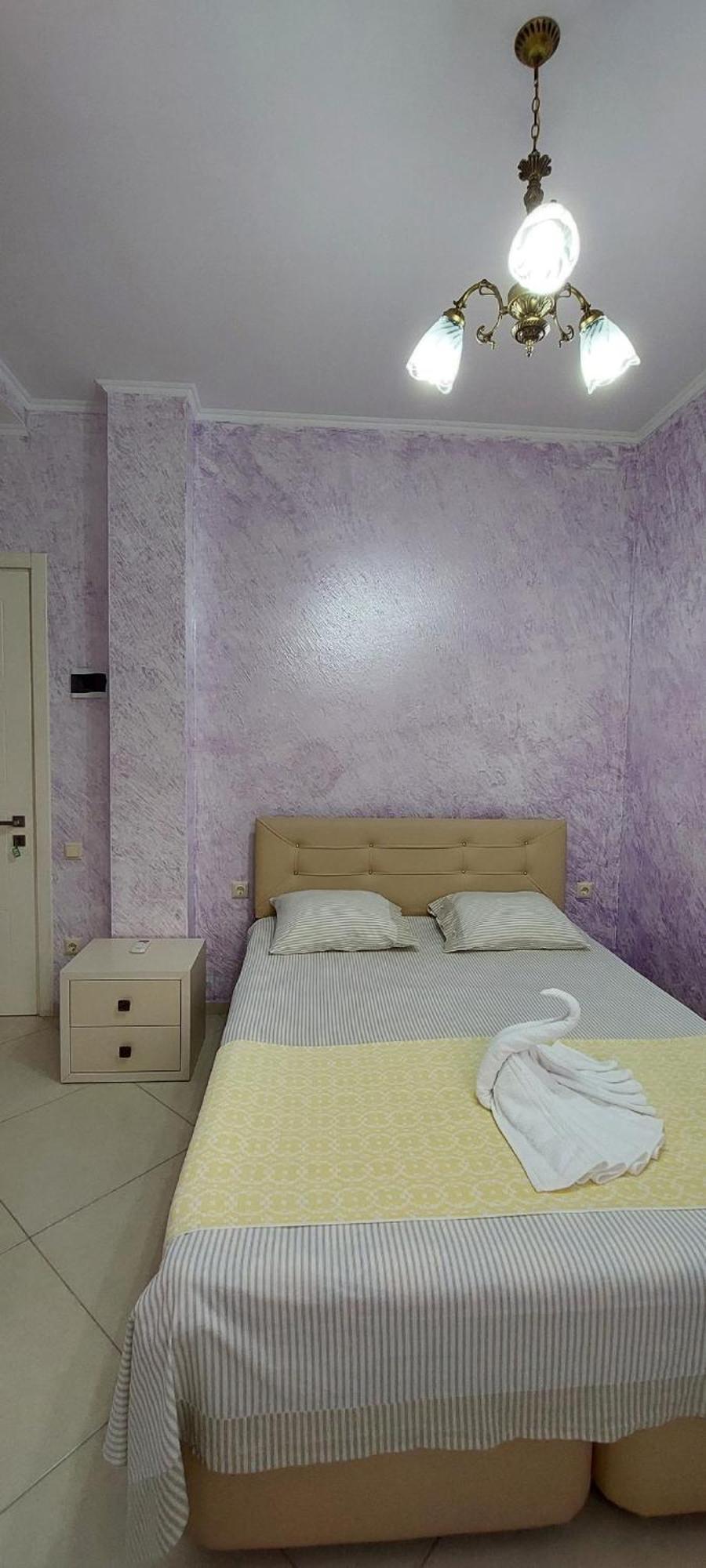 Hotel Ergo Batumi Esterno foto