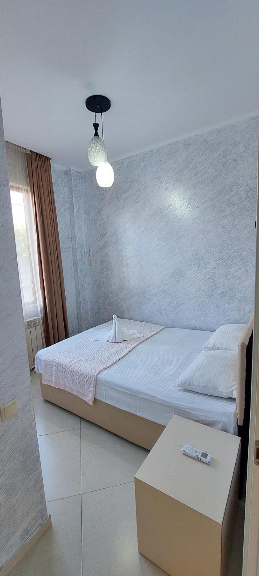 Hotel Ergo Batumi Esterno foto