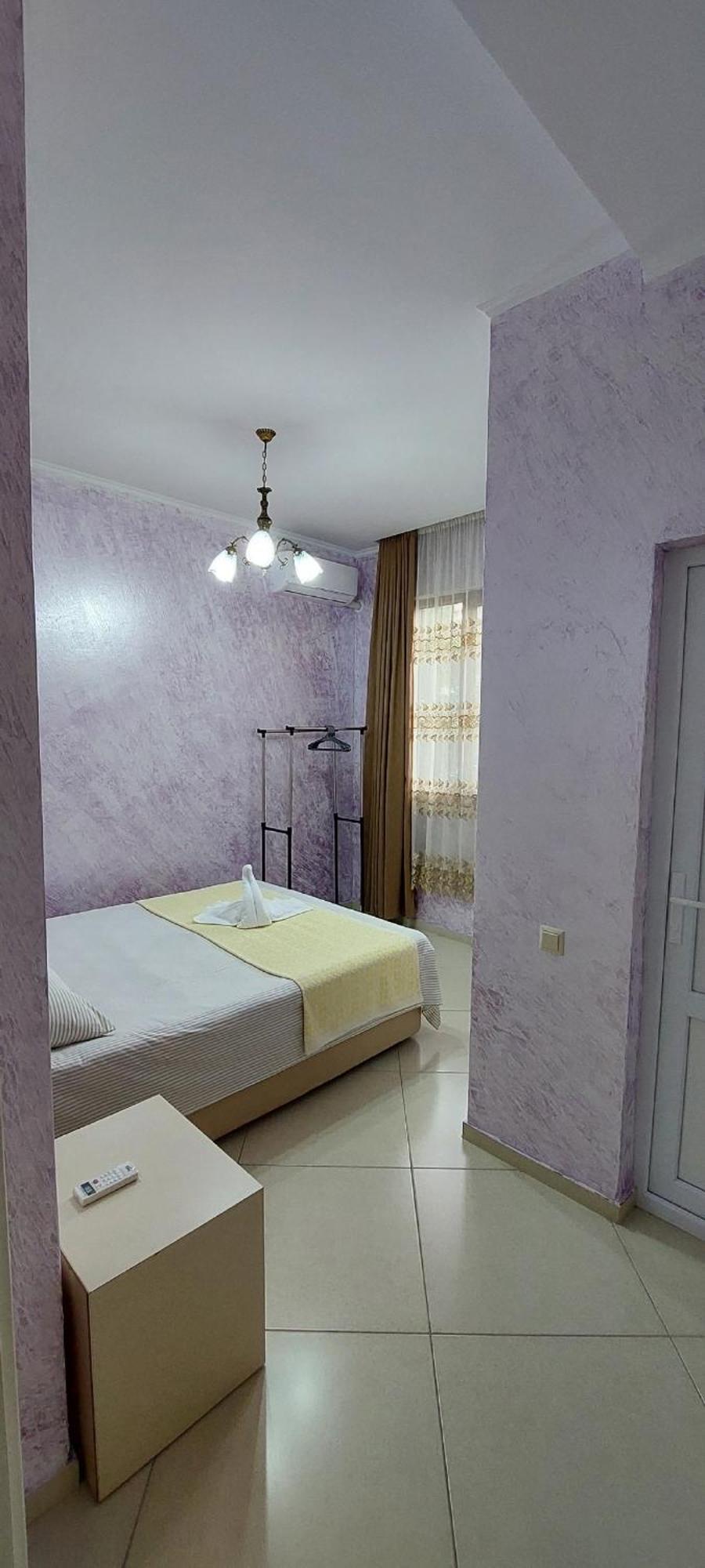 Hotel Ergo Batumi Esterno foto
