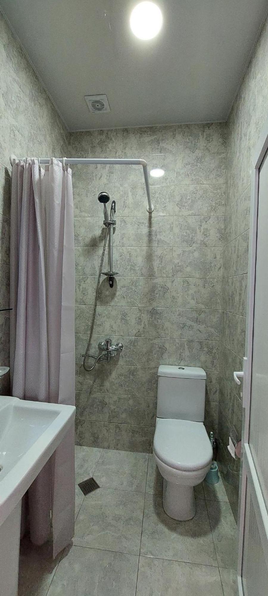Hotel Ergo Batumi Esterno foto