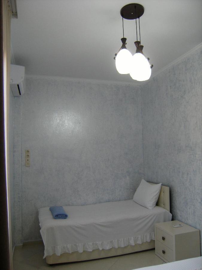 Hotel Ergo Batumi Esterno foto